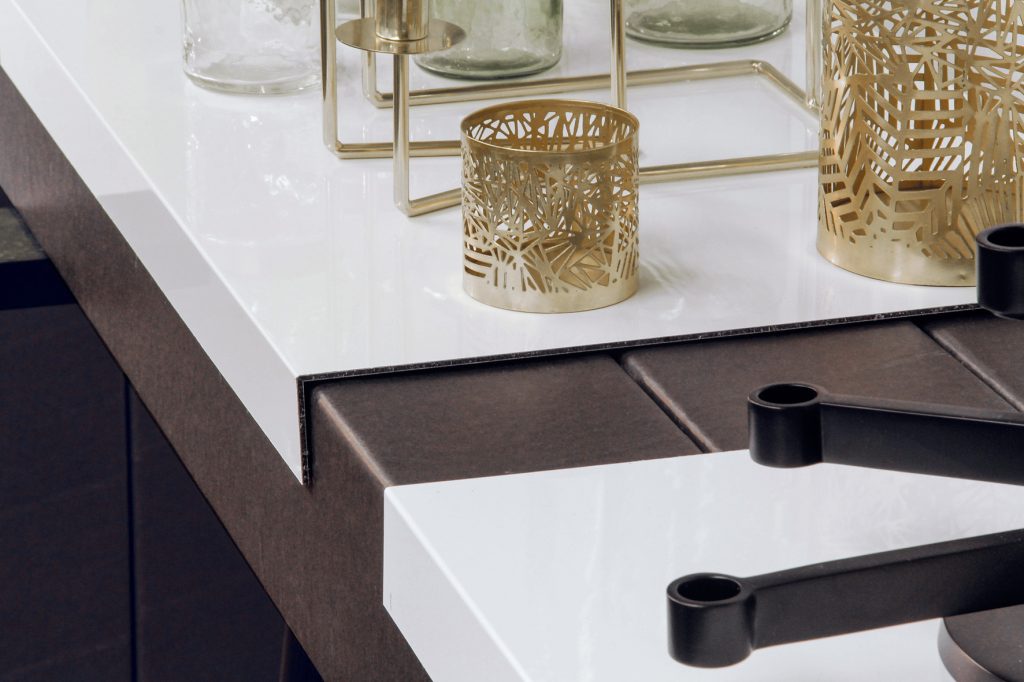 Conception de la scénographie pour la présentation à la presse de la collection Habitat automne/hiver 2014. Exposition dans un espace type loft new-yorkais. Design de la scénographie, des mobiliers et réalisation du graphisme. Surface d’exposition : 400 m2