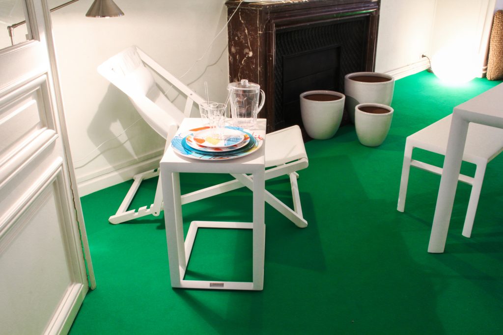 Conception de la scénographie pour la présentation à la presse de la collection Habitat printemps/été 2013. Nouvelle collection de Pierre Favresse. Exposition dans un appartement de type Haussmannien, Paris 16. Conception du graphisme et création de la charte graphique du catalogue. Surface : 300 m2 #habitat @habitat