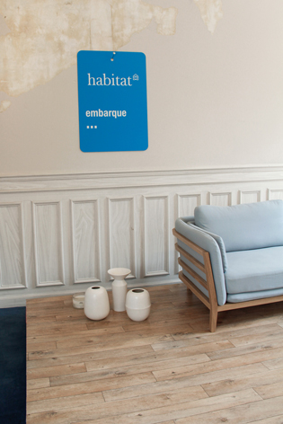 Conception de la scénographie pour la présentation à la presse de la collection Habitat automne/hiver 2013. Exposition dans immeuble anciennement occupé par des jésuites, Paris 04 Design de la scénographie, des mobiliers et réalisation du graphisme. Surface d’exposition : 500 m2 #scenography @scenography #habitat #furniture #claudelecante @claudelecante @scenography