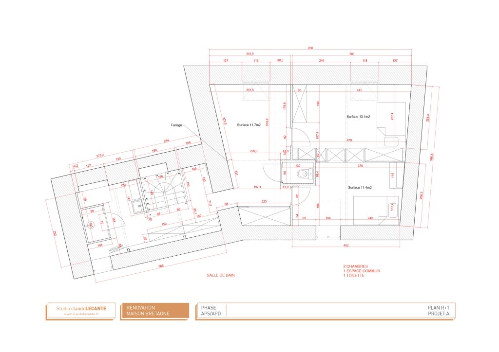 Suite à l’achat d’une maison, rénovation comprenant une étude pour la réalisation de chambres, un espace commun et une salle de bain pour 2 enfants. Réagencement total et design de mobilier paroi permettant la séparation des chambres pouvant être évolutives et réouvrir l’espace dans le futur. Le mobilier dans les chambres et la salle de bain fait intégralement parti du projet du traitement des espaces. design Claude Lecante