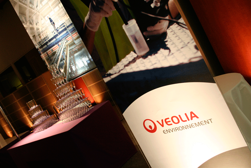 Graphisme de la convention Veolia Environnement qi s'est déroulée à Paris Villepinte. Conception et réalisation graphique par Claude Lecante. #designgraphique #design #graphisme
