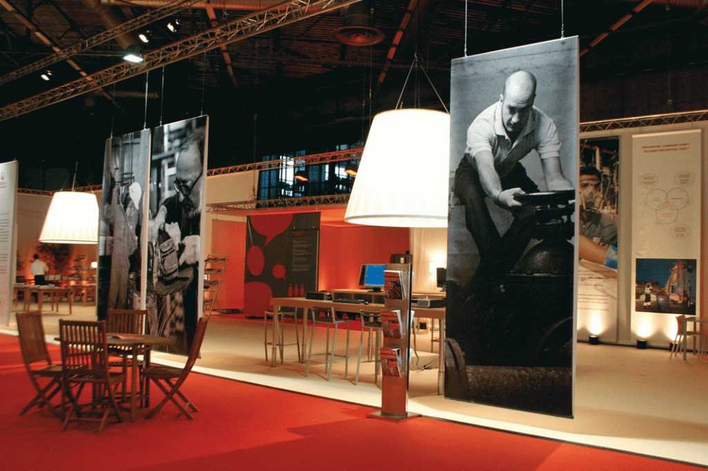 Graphisme de la convention Veolia Environnement qi s'est déroulée à Paris Villepinte. Conception et réalisation graphique par Claude Lecante. #designgraphique #design #graphisme