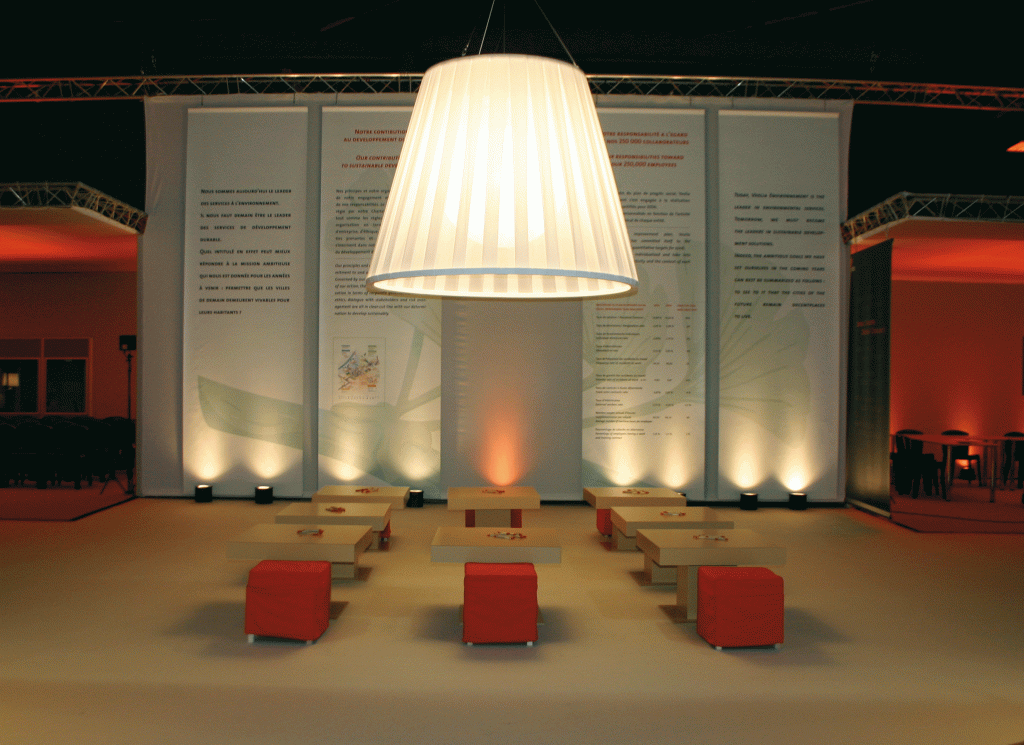 Graphisme de la convention Veolia Environnement qi s'est déroulée à Paris Villepinte. Conception et réalisation graphique par Claude Lecante. #designgraphique #design #graphisme