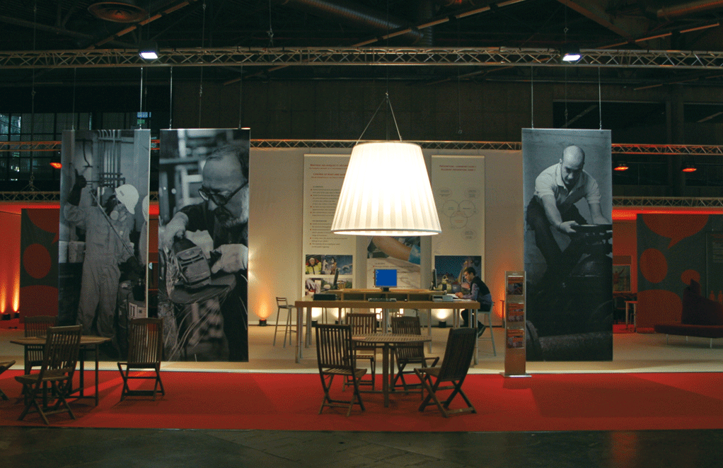 Graphisme de la convention Veolia Environnement qi s'est déroulée à Paris Villepinte. Conception et réalisation graphique par Claude Lecante. #designgraphique #design #graphisme