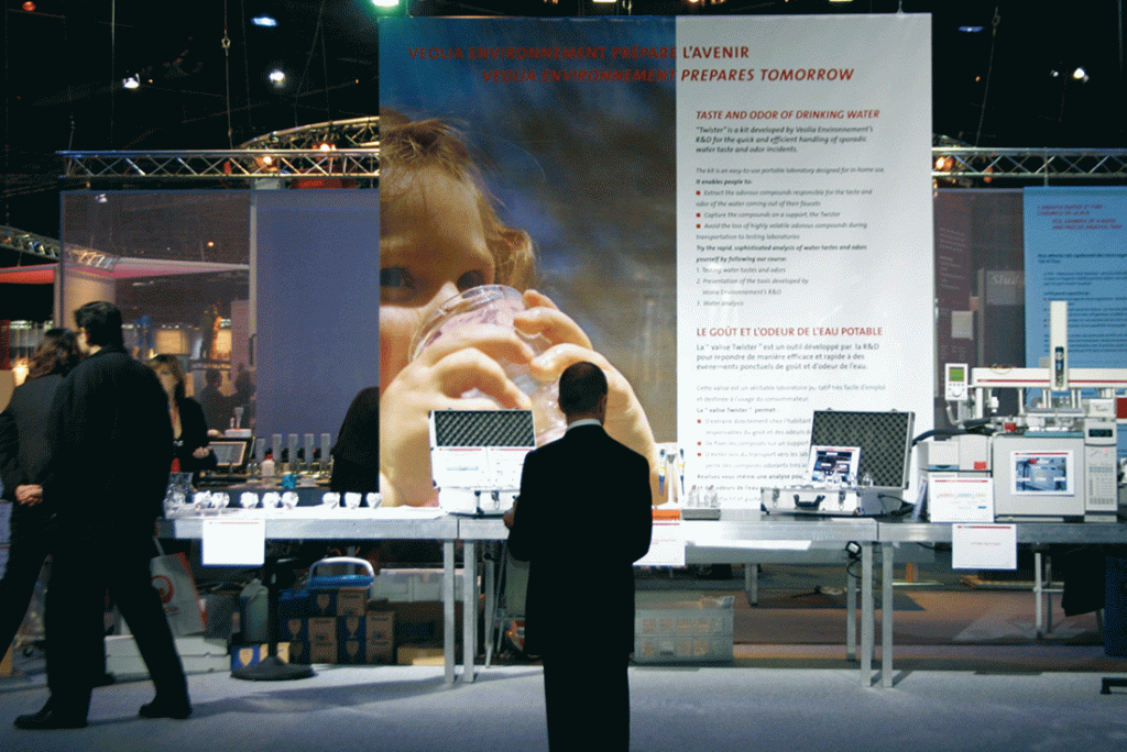 Graphisme de la convention Veolia Environnement qi s'est déroulée à Paris Villepinte. Conception et réalisation graphique par Claude Lecante. #designgraphique #design #graphisme