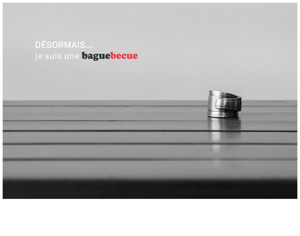 Création de la charte graphique pour la marque de bijoux Baguebecue. Bijoux pour hommes et femmes, principalement des collections de bagues réalisées en inox issus de couverts de la table. Mise en œuvre de la communication, réalisation des photographies servant aux brochures et au site internet. http://www.baguebecue.com