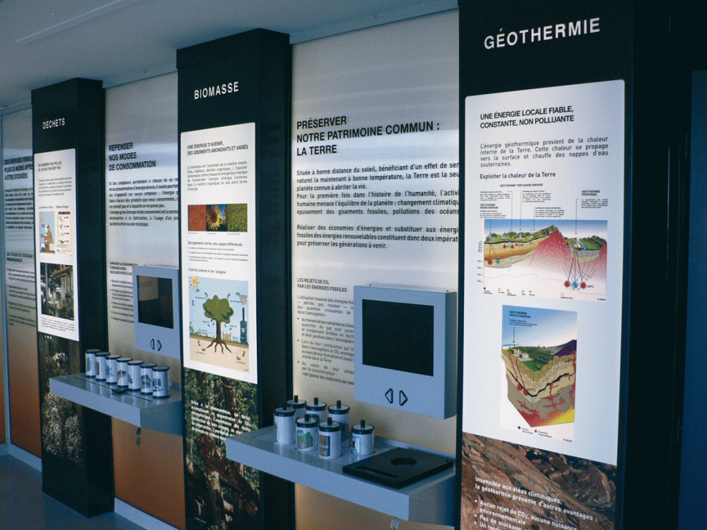 Conception graphique de l’ensemble de la Maison des énergies de Jonzac en Charentes Maritimes. Espace d’information et de pédagogie dédié aux énergies renouvelables. Surface : 300 m2 Scénographie : Clémence Farrell. Textes : Lucette Valentino.