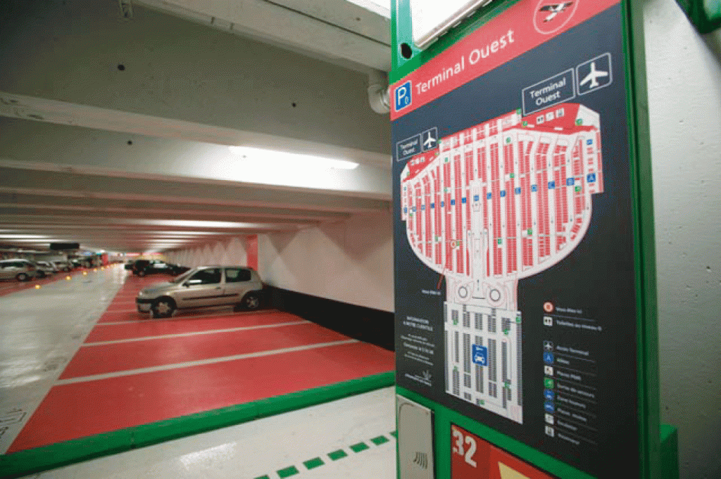 Préconisations et propositions signalétiques concernant l’ensemble des parkings de CDG (P AB, CD EF...) à Roissy Charles De Gaulle Conception de la signalétique des parkings Aéroports de Paris. Programmation, aps, apd et dce. Implantation des supports, couleurs et codes graphiques, pictogrammes et dessin des supports. Traitement de la signalétique de localisation, des entrées de parkings, directionnels et marquage des sas. Graphisme en Collaboration avec Frédéric Weill et Kaunpunki #adp #lecante @aéroportsdeparis #aéroportsdeparis #signage #wayfinding @artkas