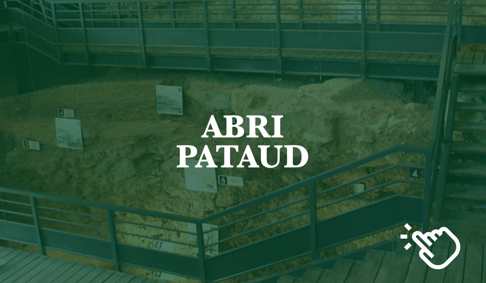 Site du Muséum National d’Histoire Naturelle en Dordogne. Gisement archéologique allant jusqu’a -40 000 ans, ouvert au public. Conception de la charte graphique et mise en page des plaques. Programmation signalétique (implantation sur plan, textes) et conception du mobilier (plans, prototypes et suivi de fabrication et de pose). Photos : Claude Lecante